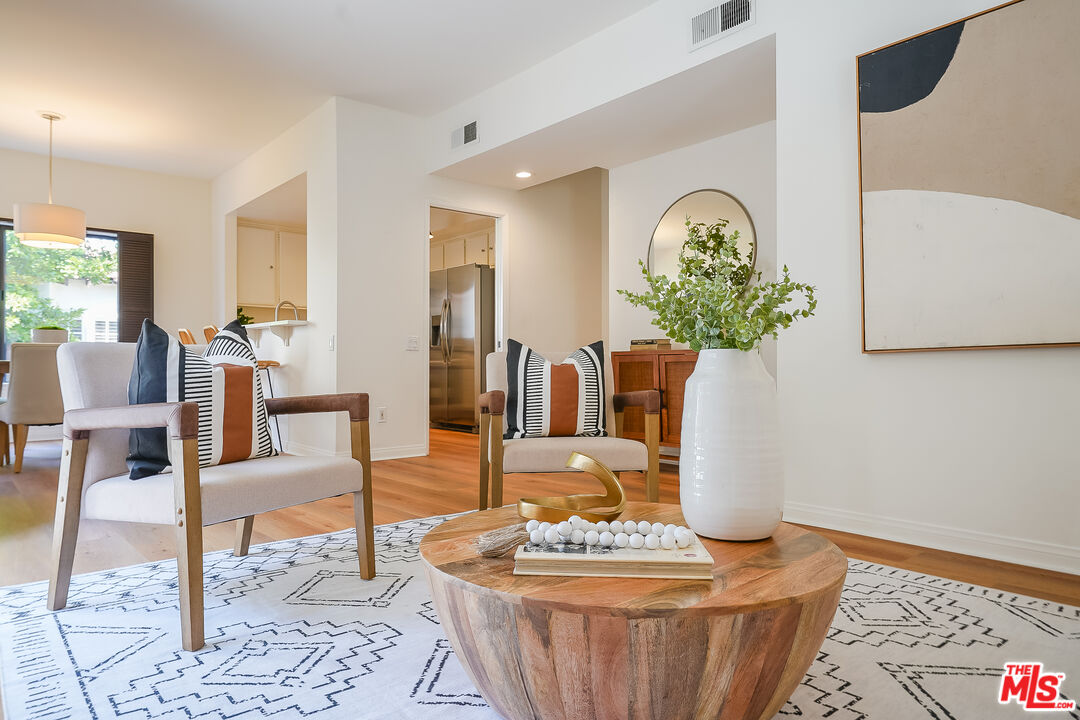 1655 Greenfield Ave Unit: 3