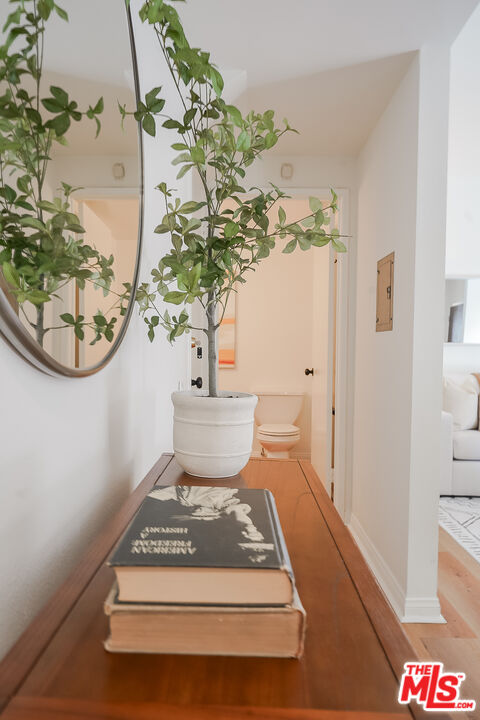 1655 Greenfield Ave Unit: 3