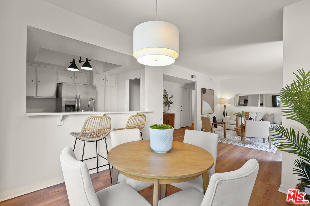 1655 Greenfield Ave Unit: 3