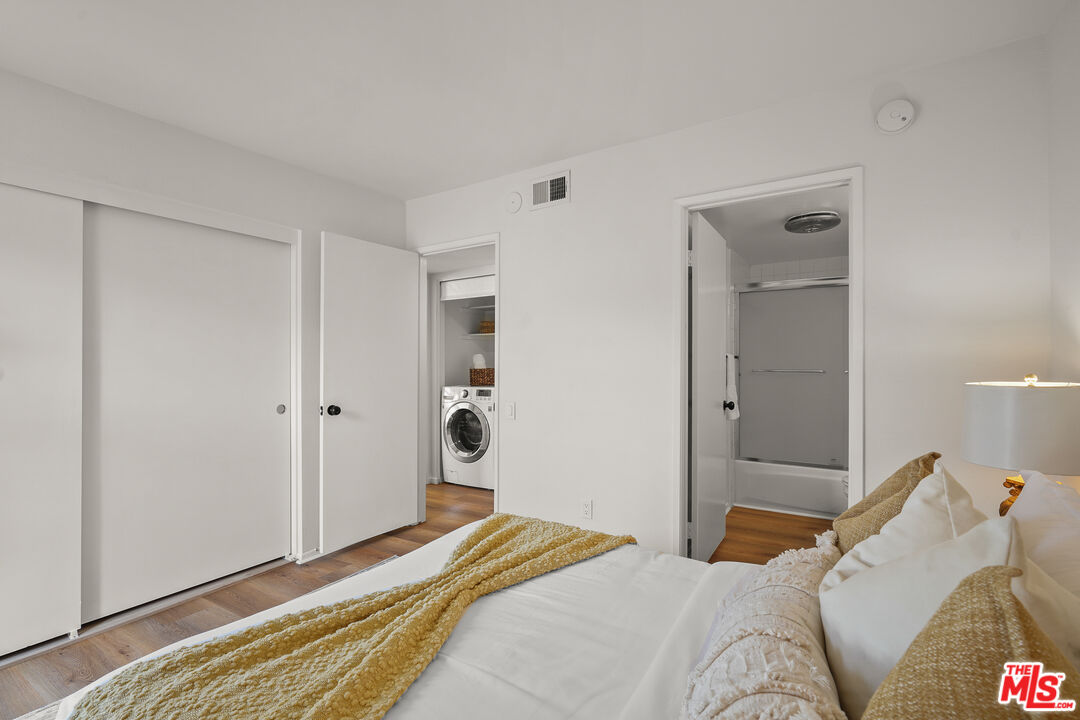 1655 Greenfield Ave Unit: 3