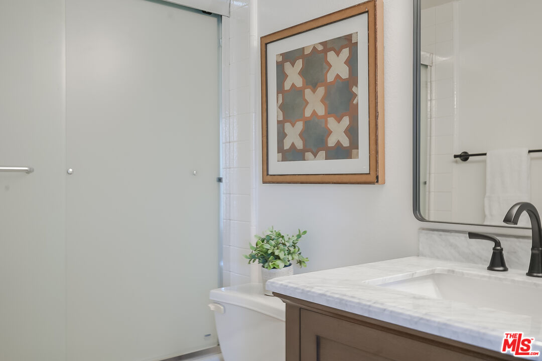 1655 Greenfield Ave Unit: 3