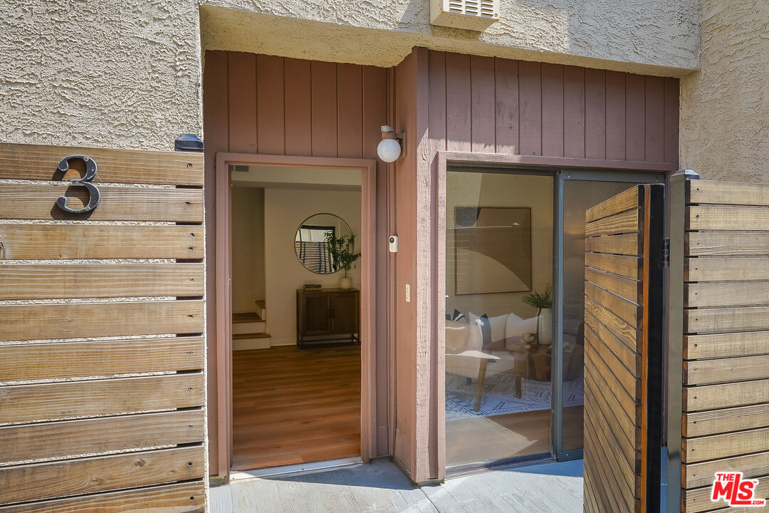 1655 Greenfield Ave Unit: 3