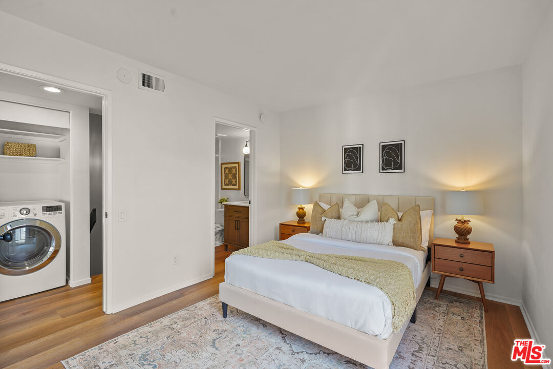 1655 Greenfield Ave Unit: 3