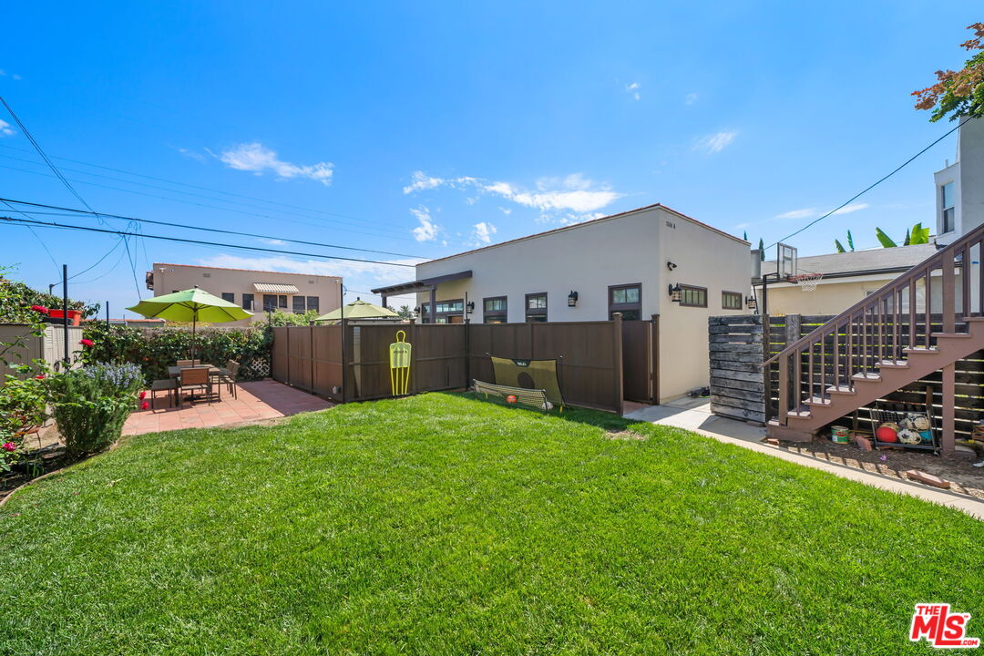 1556 S Ogden Dr