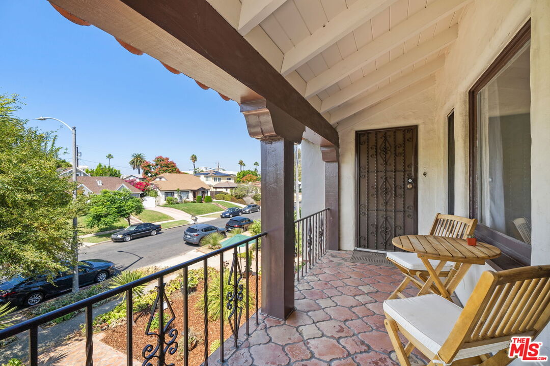 1556 S Ogden Dr