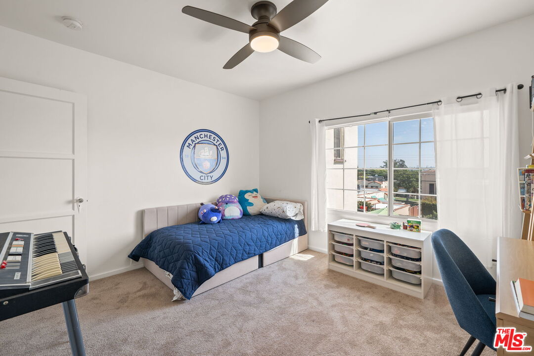 1556 S Ogden Dr