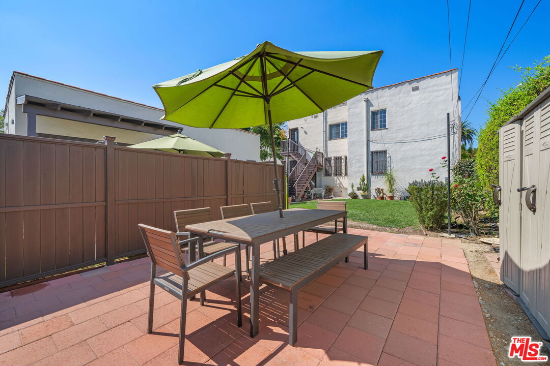 1556 S Ogden Dr