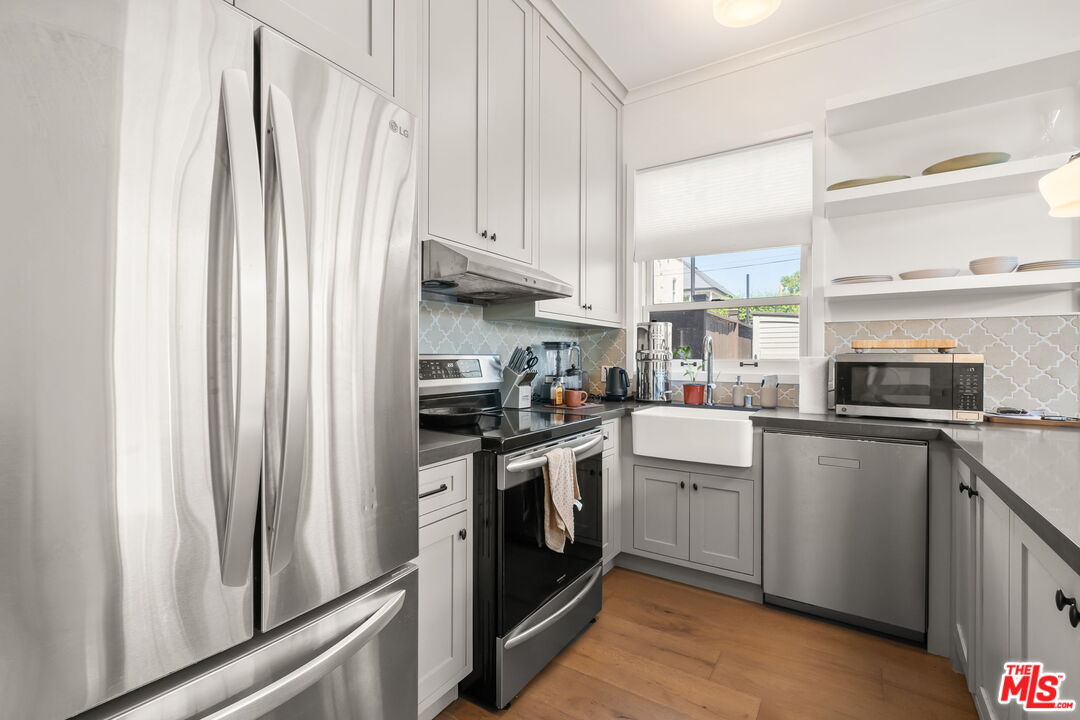 1556 S Ogden Dr