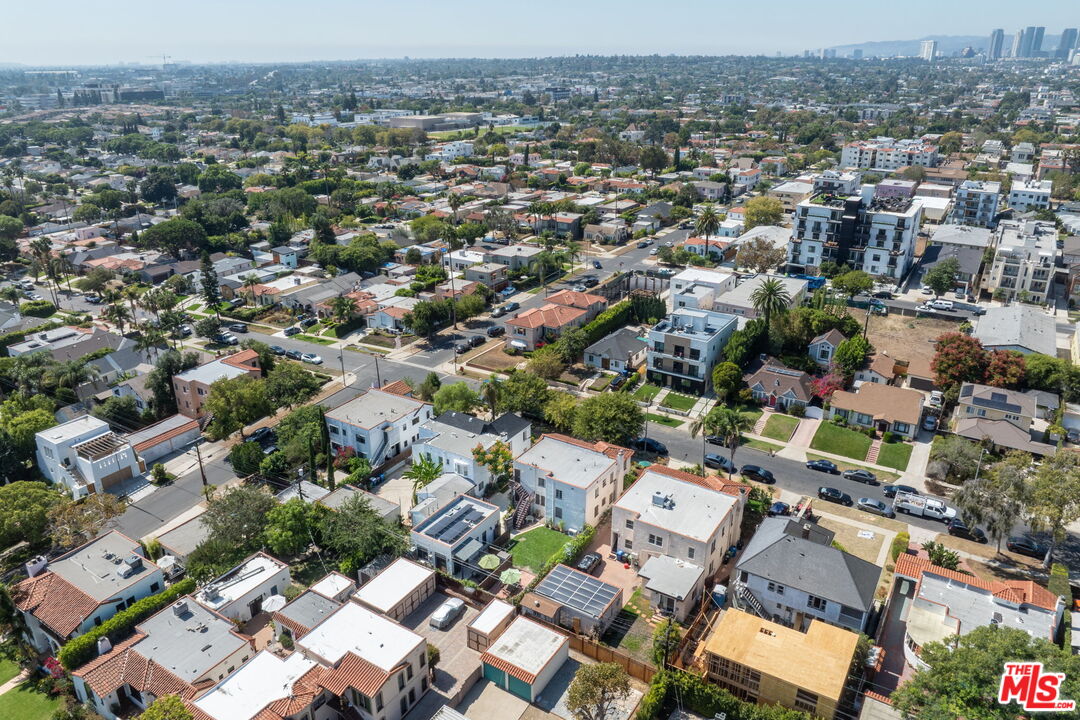 1556 S Ogden Dr