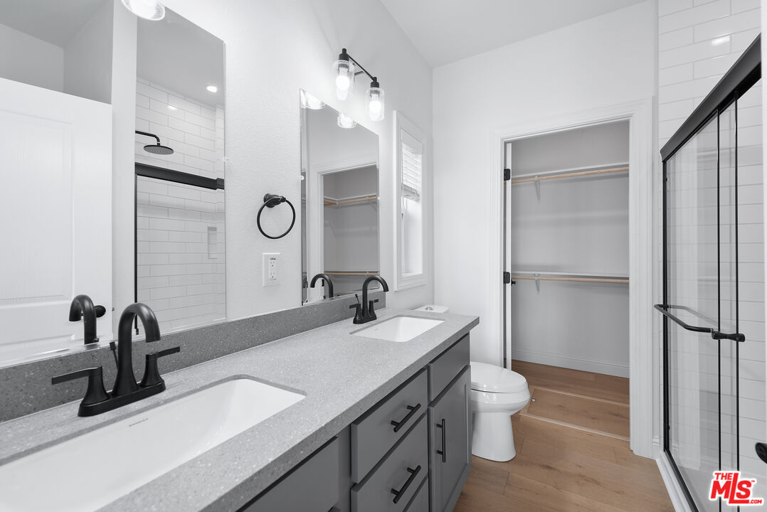 3023 Prospect Ave Unit: Unit B