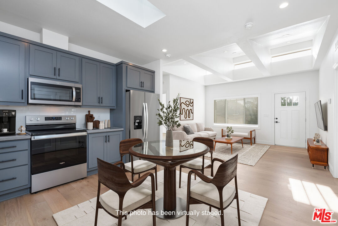 3023 Prospect Ave Unit: Unit B