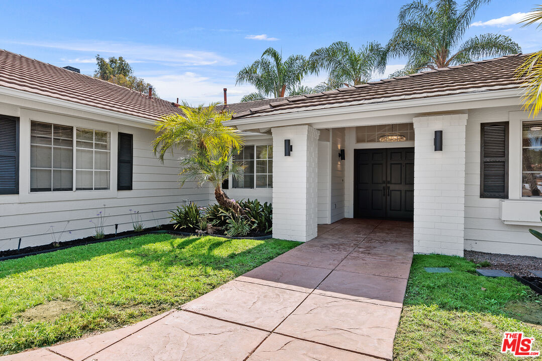 655 Calle Ladera