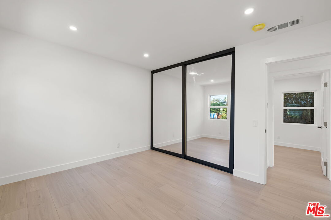 609 Sunset Unit: 1/2