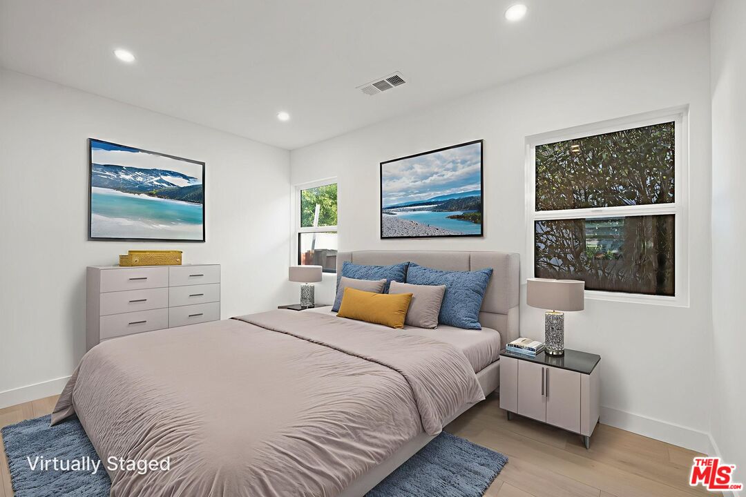 609 Sunset Unit: 1/2