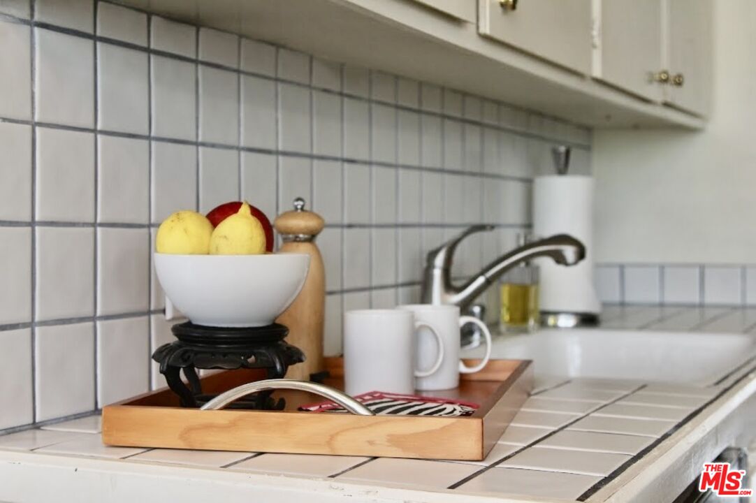 117 S Doheny Dr Unit: 410