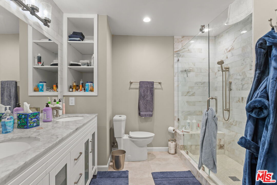 4637 Park Dr Unit: 12