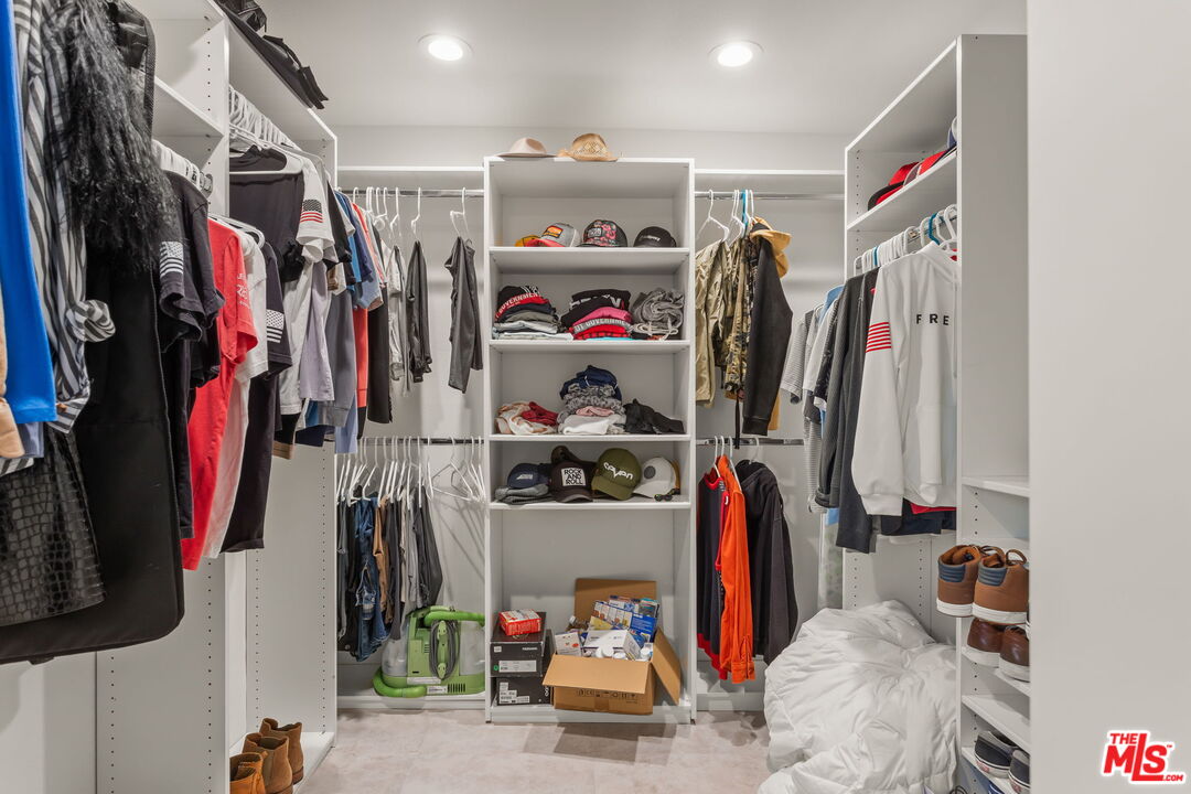 4637 Park Dr Unit: 12