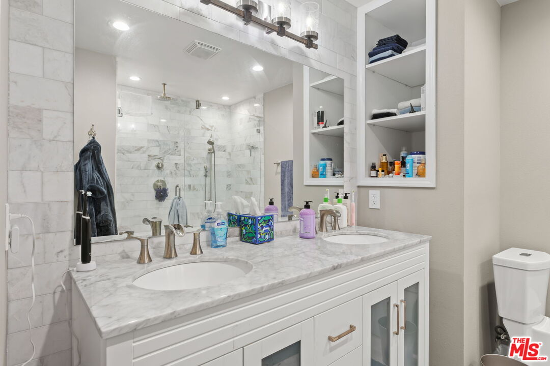 4637 Park Dr Unit: 12