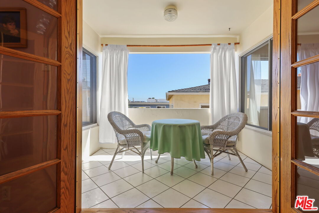 1114 23rd St Unit: 4