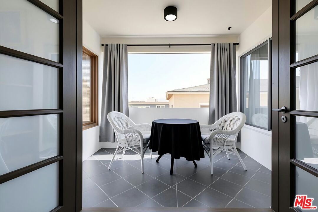 1114 23rd St Unit: 4