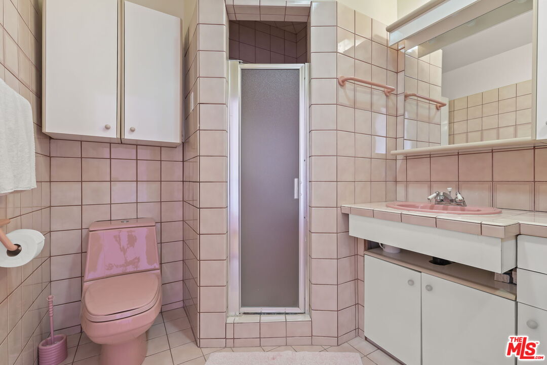 1114 23rd St Unit: 4