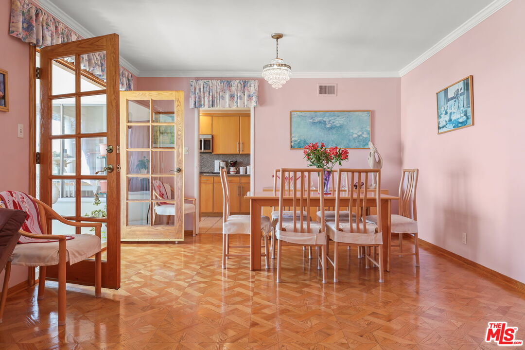 1114 23rd St Unit: 4