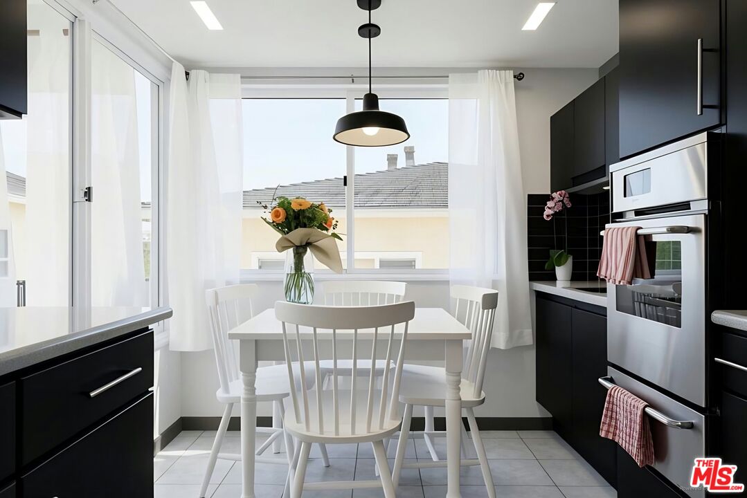 1114 23rd St Unit: 4