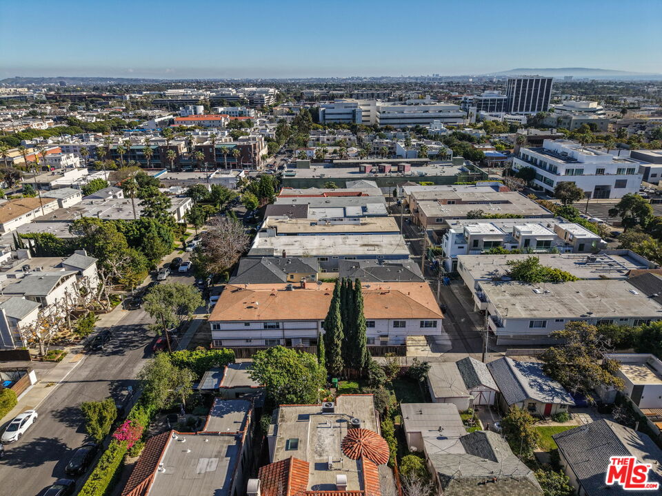 1114 23rd St Unit: 4