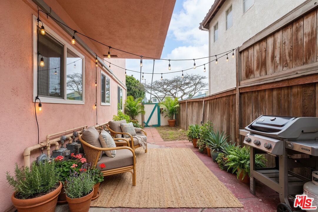7825 W Manchester Ave Unit: 10