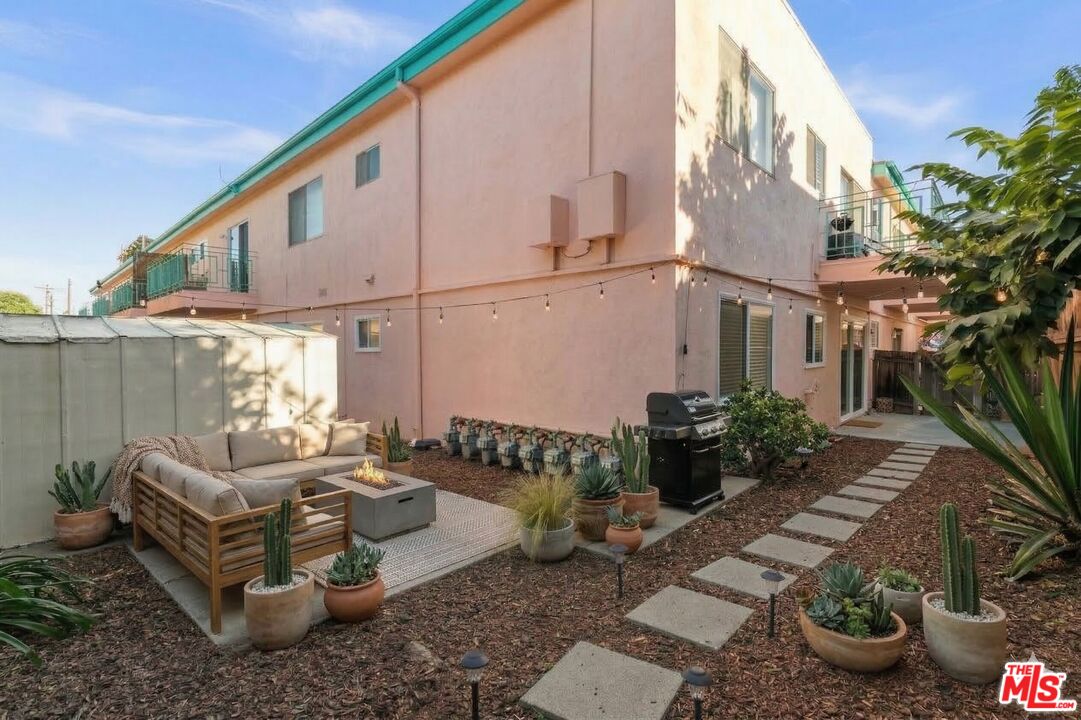 7825 W Manchester Ave Unit: 10