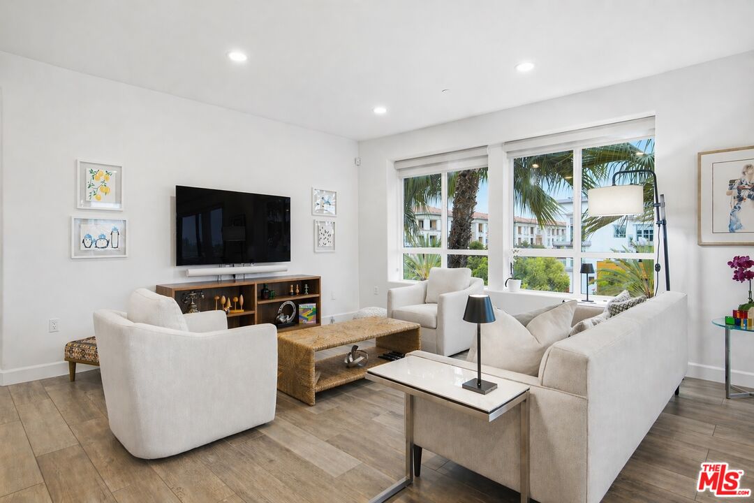 12510 W Fielding Cir Unit: 6