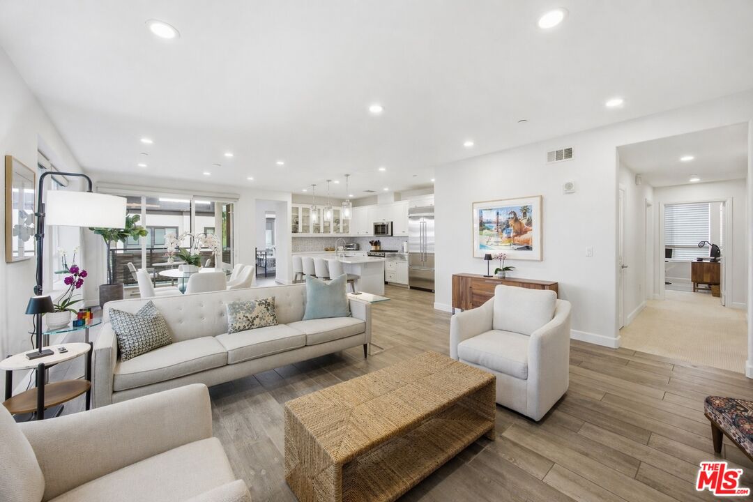 12510 W Fielding Cir Unit: 6