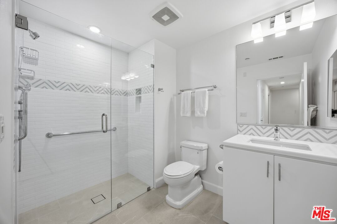 12510 W Fielding Cir Unit: 6