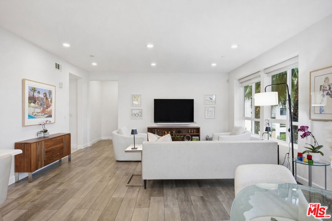 12510 W Fielding Cir Unit: 6