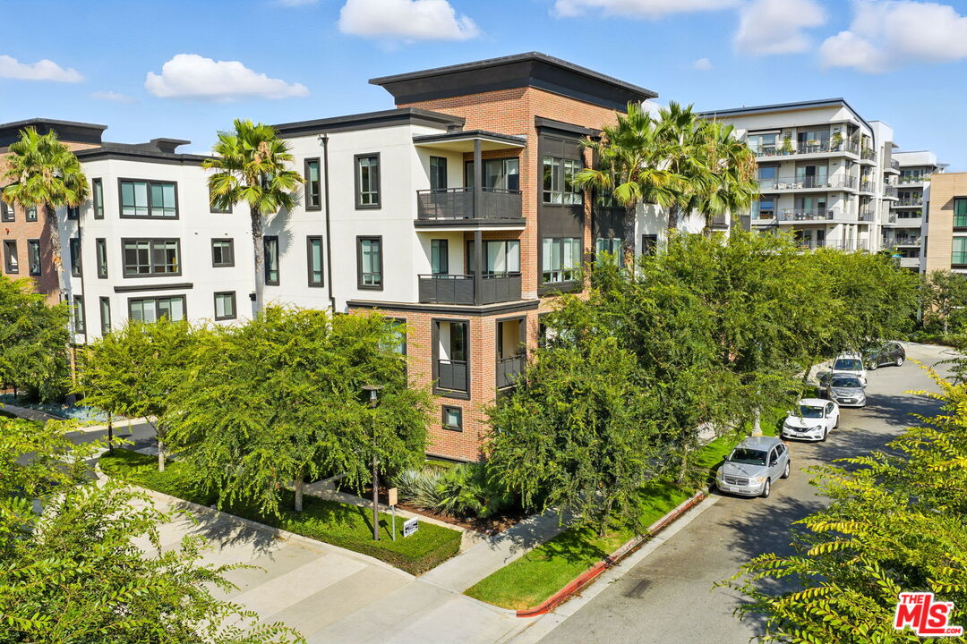 12510 W Fielding Cir Unit: 6