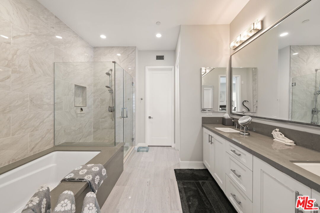 12763 Shell Pl Unit: 2