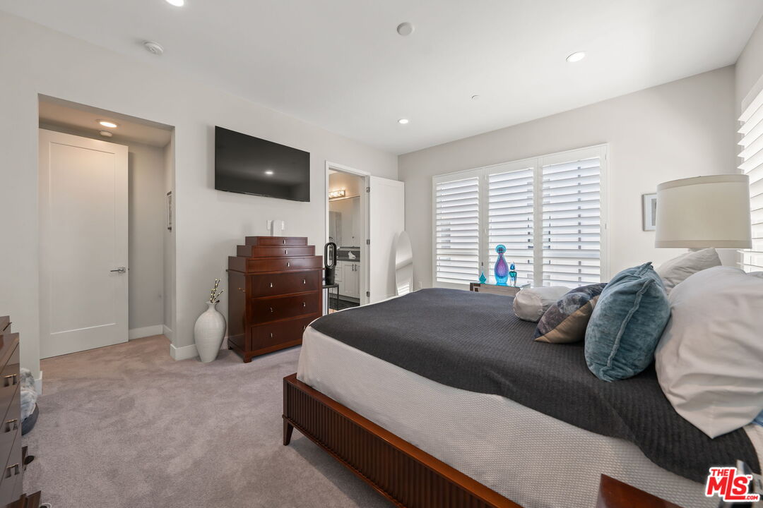 12763 Shell Pl Unit: 2