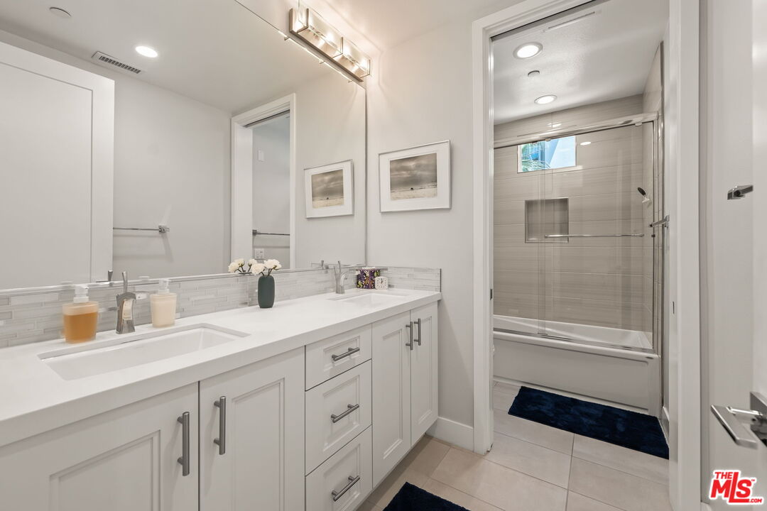 12763 Shell Pl Unit: 2