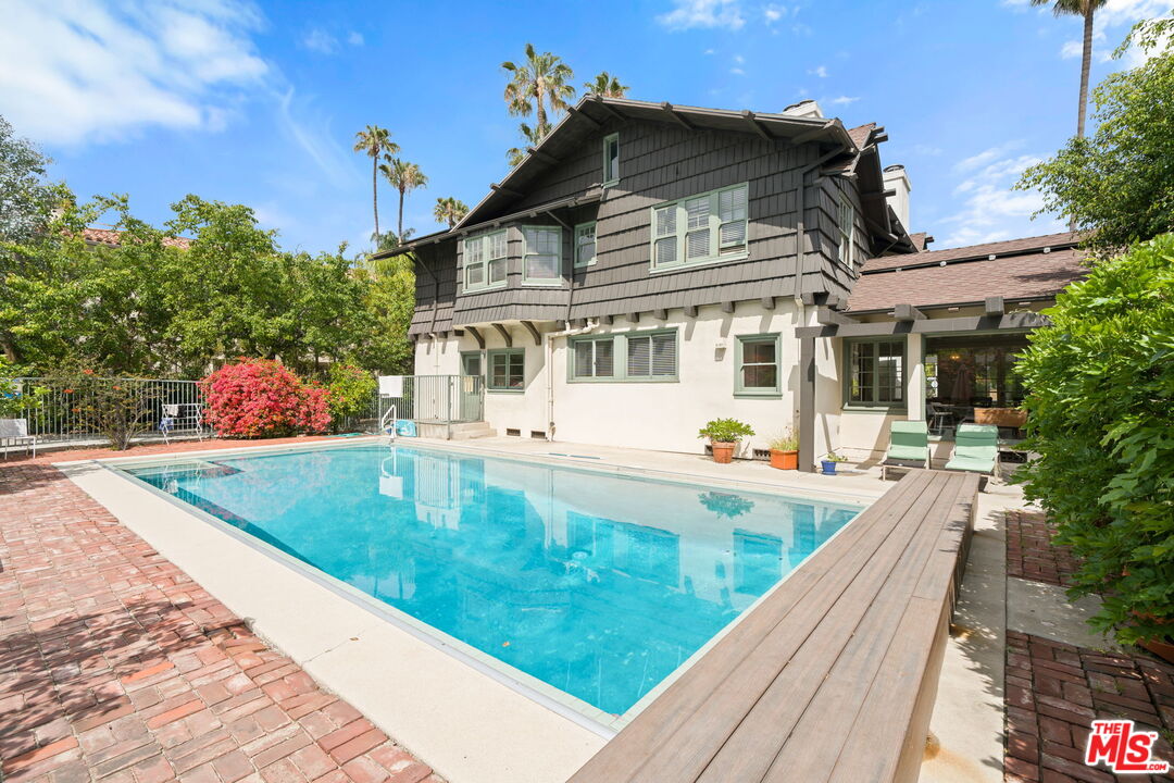 801 N Rodeo Dr
