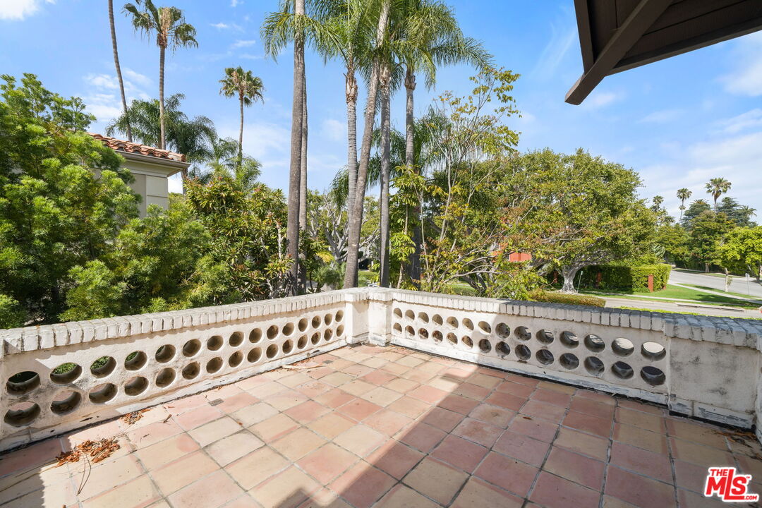 801 N Rodeo Dr