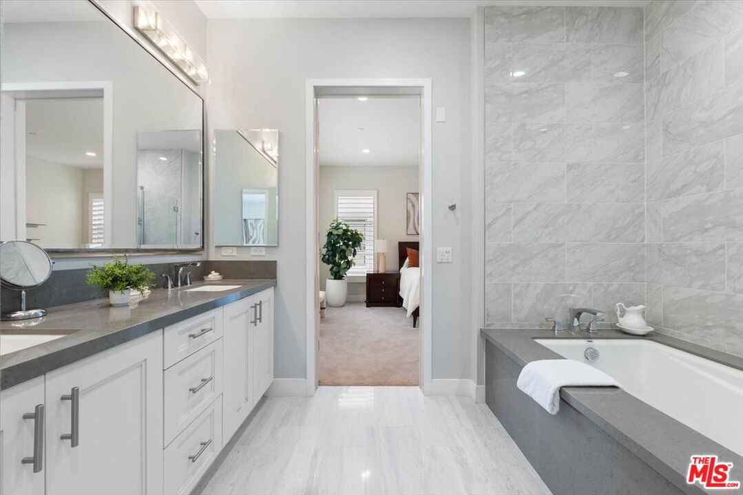 12763 Shell Pl Unit: 2