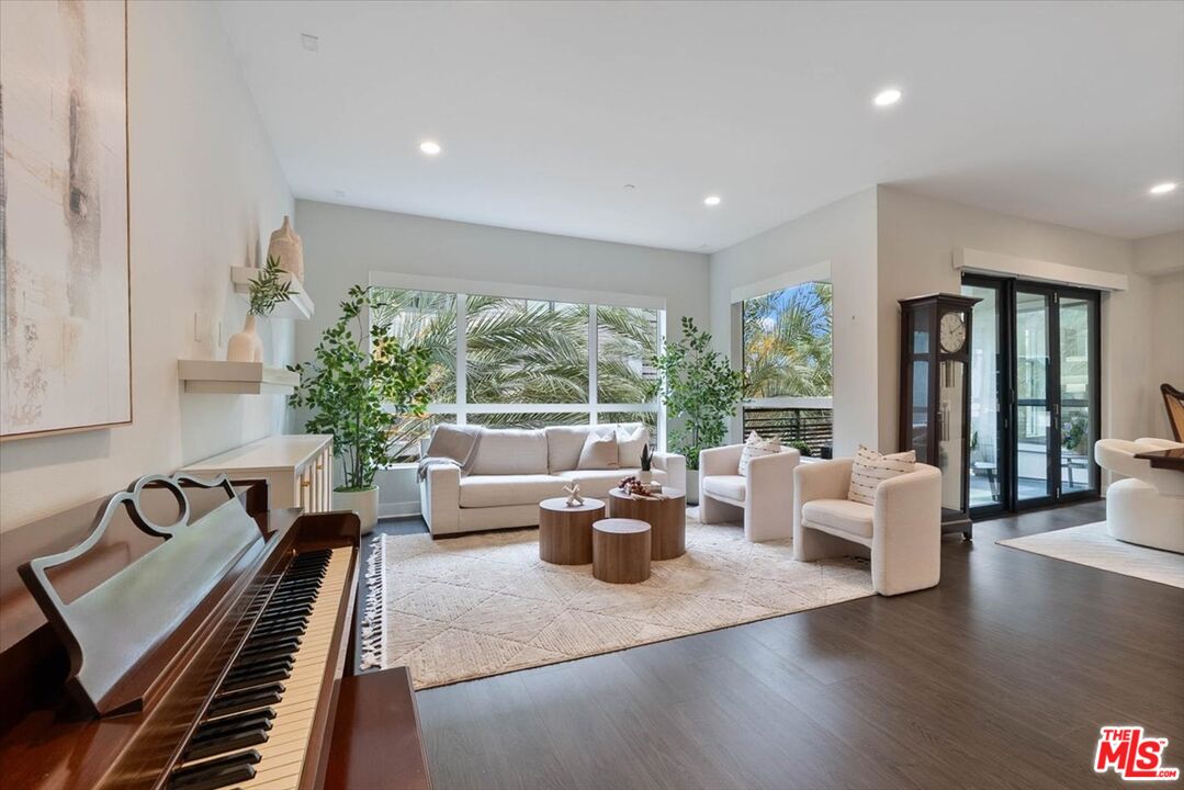 12763 Shell Pl Unit: 2