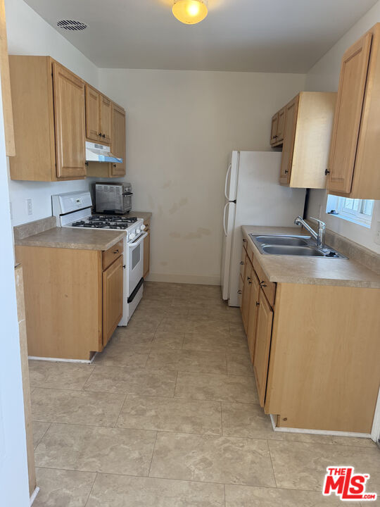 1840 10th Street Unit: B