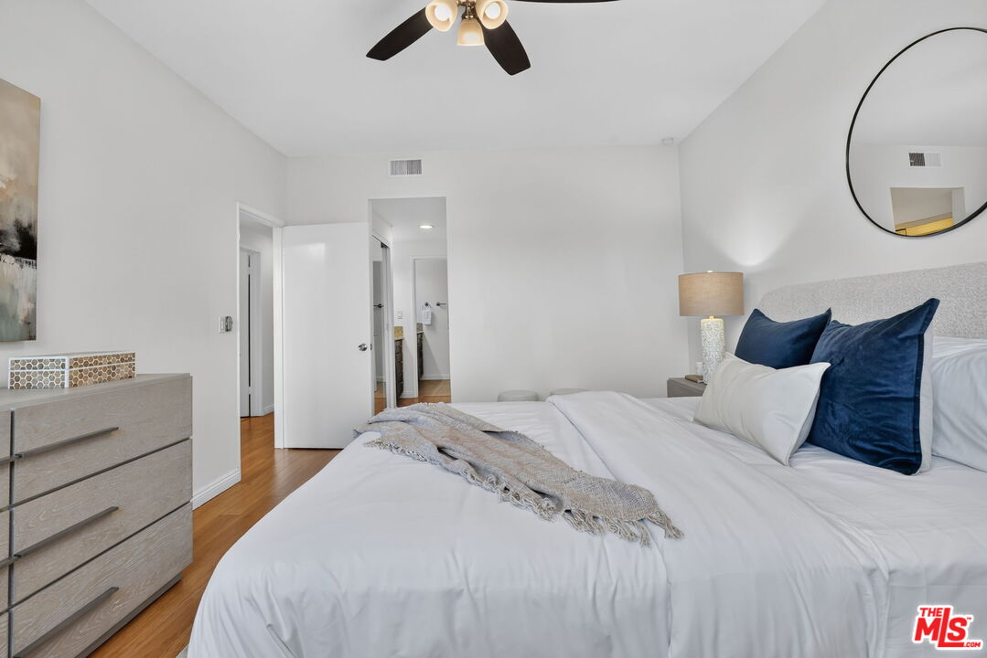 2677 Centinela Ave Unit: 401