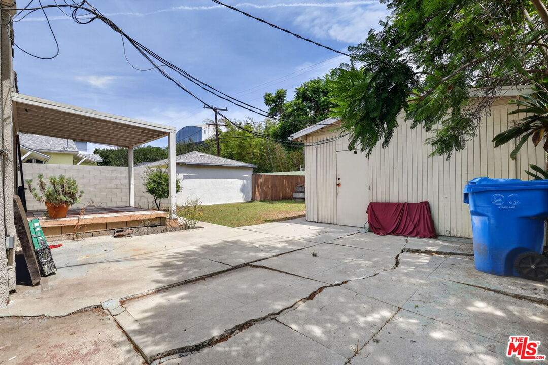 3574 Schaefer St