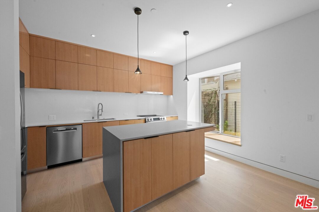 1227 23rd St Unit: A