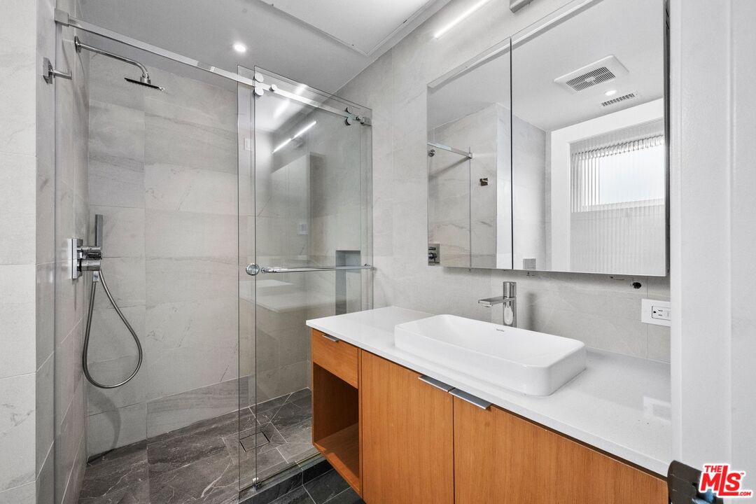1227 23rd St Unit: A