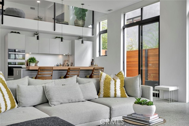 1329 California AVE Unit: 101