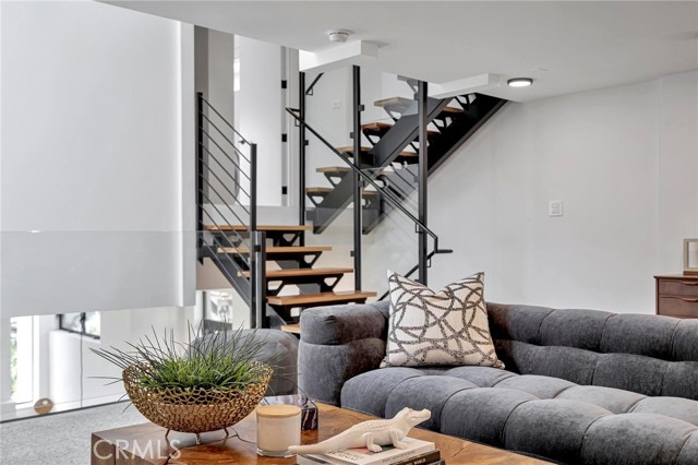 1329 California AVE Unit: 101