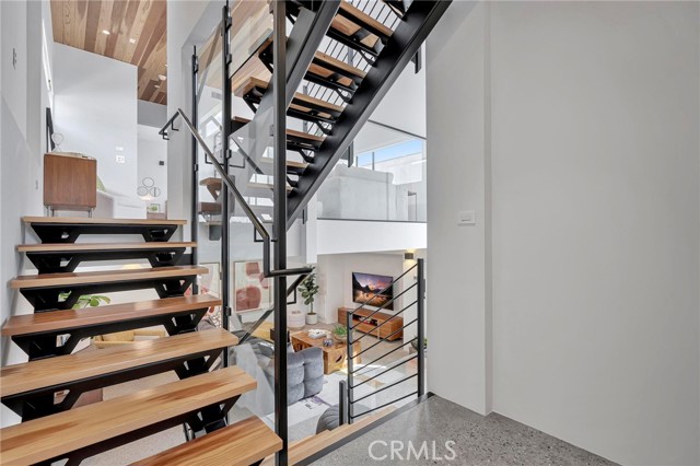1329 California AVE Unit: 101